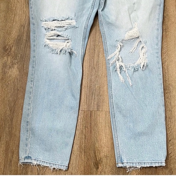 Abercrombie & Fitch The Skinny High Rise Curve Love Distressed Jeans - Picture 6 of 10